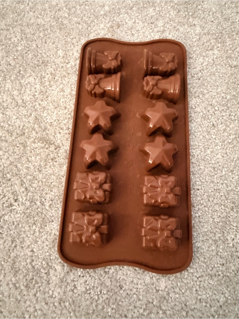 Silicone Star & Gift Mold Tray - Brown